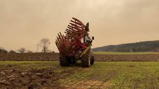 ПАХОТА - 2022  John Deere ( Джон Дир) и плуг, для высевки сахарного буряка. plowing the field