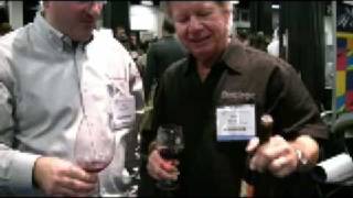 Ken Hoggins interviews Doug Beckett of Peachy Canyon Winery 