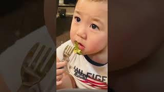 Baby tries bittermelon #1yearoldbaby  #babyeatingvideo  #bittermelon #babyeatsveggies #fyp