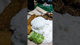 Pecel ayam murah meriah laris pesat  #pecelayam #warungnasi #pedagangpasar #pasarcileungsi