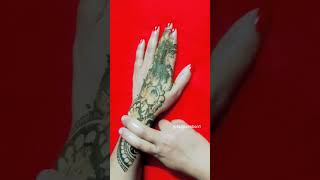 Reverse Mehndi back hand।। amazing rewards mehndi।। simple back hand mehndi