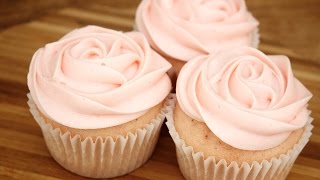 Pink Velvet Rose Cupcakes | sweetco0kiepie