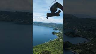 Hermoso lago en El Salvador