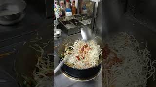 veg hakka noodles 🔥🔥😋@chef Tanmoy#youtube shorts#Chinese food#viral !!