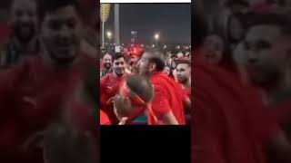 الجمهور المغربي مكينش بحالوا النشاط والشطيح في شوارع قطر الله يا أسود فرحتونا #مونديال_قطر_2022