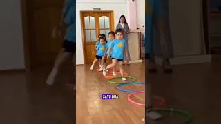 Amazing teacher to teach their students make a simple dance