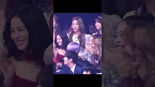 Momoland member reaction to Jennie and jisoo #jennie #jisoo #lisa #rosé #blackpink #fyp #kpop #bts