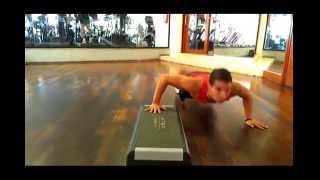 Flexiones saltadas de step - NotaFitness.COM