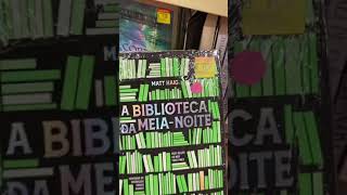 eis que você vai comprar livro em loja física