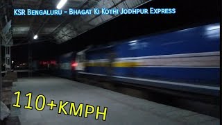 KSR Bengluru - BGKT Jodhpur Express Destroys Bhilad at MPS!!!