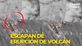 Turistas escapan de una erupción volcánica en Indonesia 🌋