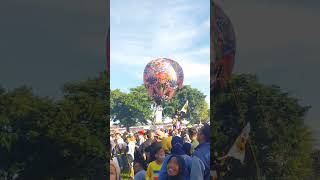 MELIHAT BALON RAKSASA DI TURUNKAN #videoshorts #viral