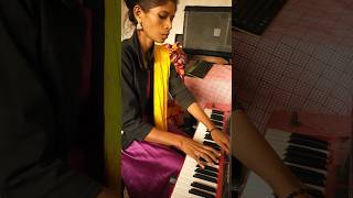 Deshi #Tarapa #female Keyboard Plyer #Lalitaben