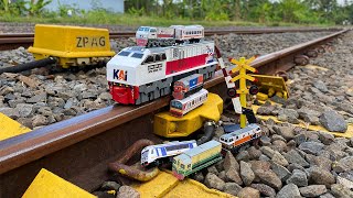 Mencari dan Merakit Kereta Api BB202,CC203,CC201,CC206,KA Bandara Vintage Anjlok Di Rel Jalur Kuning