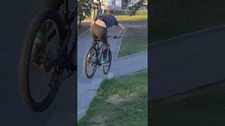 А он хорош #bike #mtb #street #bmx #дерт #велосипед #bmxlife #downhill #stunt