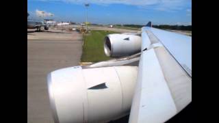 Singapore Airlines Takeoff Video (SIN-EWR A340-500)