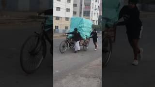 Bhaiya Ji Ki Help Ki 🥰🫂❤️#trending #helping #huminity #viralvideo #respect #happiness #poor #shorts