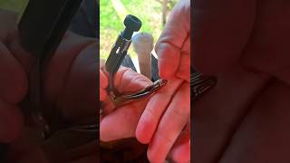 Veja como destravar um alicate Vise-Grip sem beliscar os dedos! #handtools ##tipsandtricks