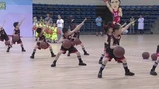 China Kindergarten student basketball dance