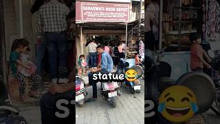 Log Statue🗽 ka game khelre hai aajkal 😂 #viral #shortvideo #minivlog