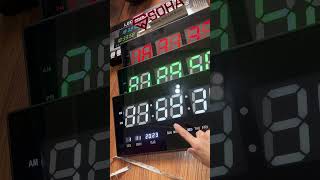 Jam Digital LED Ukuran Besar 20 Inch Jam ini Bisa Pasang Di Dinding / Di Meja Fitur Kalender Alarm