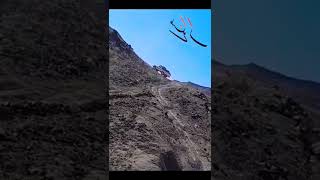 Cruiser climbing the mountains of Balochistan | Balochistan Border کروزر بلوچستان کی وادیاں چڑھتے