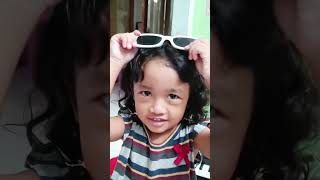 Ketika si kecil mengartikan "love you"