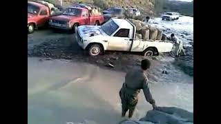 Poor People help their selves at | Iran Balochistan Border | غریب عوام پیٹ کی بھوک مٹانے میں مصروف