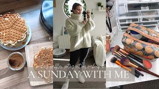 A SUNDAY WITH ME | making waffles, cleaning out my makeup & relaxing