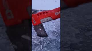 Siekiera Husqvarna #ice #cold #lake  #stihl #dangerous #survival  @husqvarna