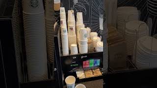 Maquina de café self service Starbucks. #starbucks