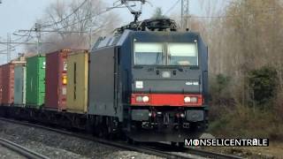 Il ritorno del merci E484 105 in transito con containers