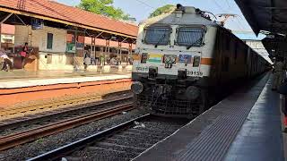 19028 Jammu Tawi- Bandra Leaves Anand Jn