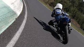 Alès, Elyan (10 ans) en GSX-R125 sur le circuit d'Alès