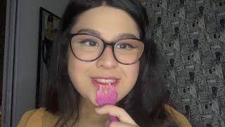 ASMR | irmã fazendo sua maquiagem (soft spoken)