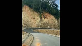 pembangunan jalan di atas bukit