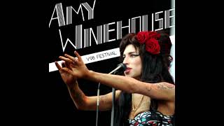 Amy Winehouse - VFestival Chelmsford 2008