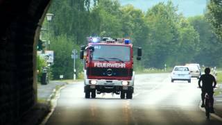 LF 16 der Feuerwehr Bebra auf Einsatzfahrt