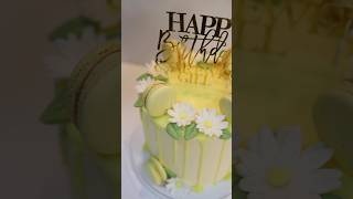 Cricut custom cake topper #customcake #cricutcaketopper #qatarlife #lemoncake #birthdaycakeideas