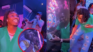 Wally seck débarque par surprise au barramundi et arrose fallou Benjamin de billets