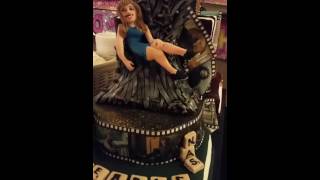 Amazing Game of Thrones/Dr who bookends cake