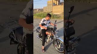 وقتی تازه رانندگی یاد میگیری 😂🏍️🤤 #بلوچ #تقویت_موتور #موتور #cb #cb1300 #آموزش #تست