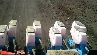 Deutz-Fahr M640 seeding with Monosem Twin Row