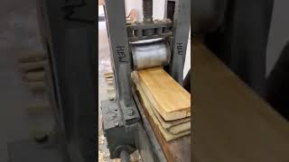 pressing of the cricket bat #dasiysports #sports #viral #shots #cricket