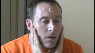 Applying benzoyl peroxide on The Acne.org Regimen