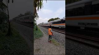 KERETA TELOLET MOGOK !! BOCOR #shorts #palangperlintasankeretaapiindonesia #trending