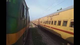 220kmph encounter. Bilaspur intercity crossing with bsp tirupati at dangerous speed.#wap7, #wag9.