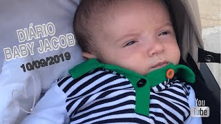 Ele já tá usando body para bebês de 6 meses!!! 😱.