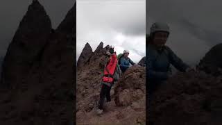 Montaña 💯🇪🇨 Ecuador #escalada #montaña #viral #music La la #latestnews #lala #god #best #tendencia