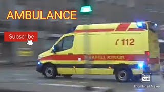 Karell ambulance responding to Tartu Hospital / Karell kiirabi vilkuritega.